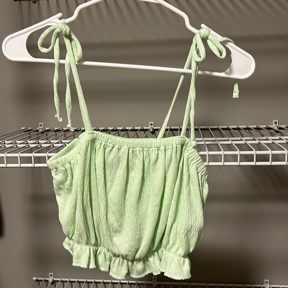 NWOT * Wild Fable Green Crop Top with Adjustable Tie Straps in Size Small
